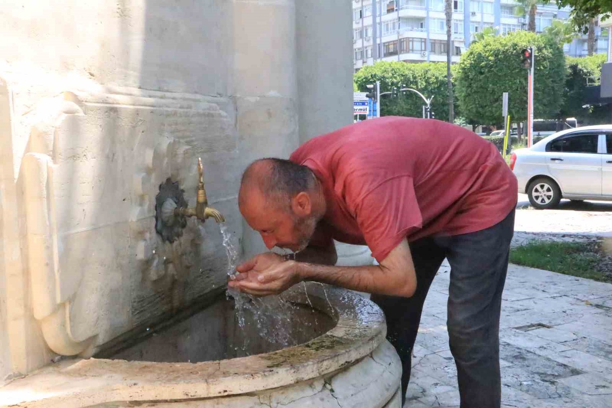 Adana\'da Bunaltıcı Sıcaklar Hayatı Olumsuz Etkiliyor