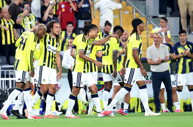 Alarmları kurun! Fenerbahçe'nin Şampiyonlar Ligi maçı şifresiz kanalda