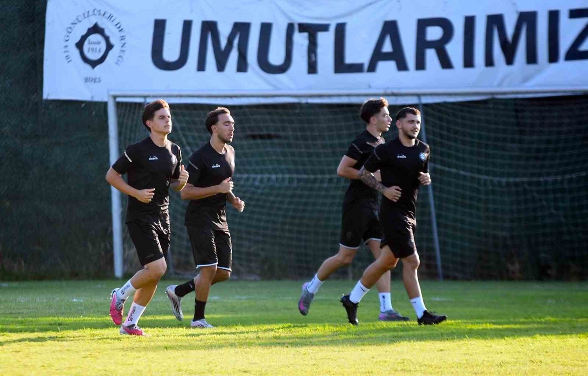 Altay\'da 17 Oyuncu Eksik, Yeni Sezona Hazırlık Sürüyor