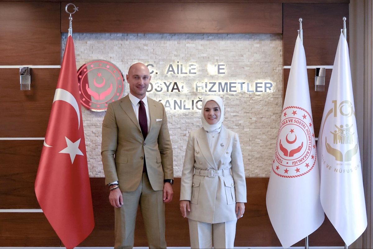 Bakan Göktaş, UNICEF Temsilcisi ile Görüştü