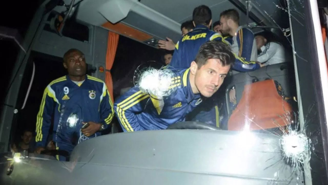 Bakan <a class='keyword-sd' href='/gurlek/' title='Gürlek'>Gürlek</a> açıkladı: Fenerbahçe otobüsü saldırısında 5 gözaltı kararı