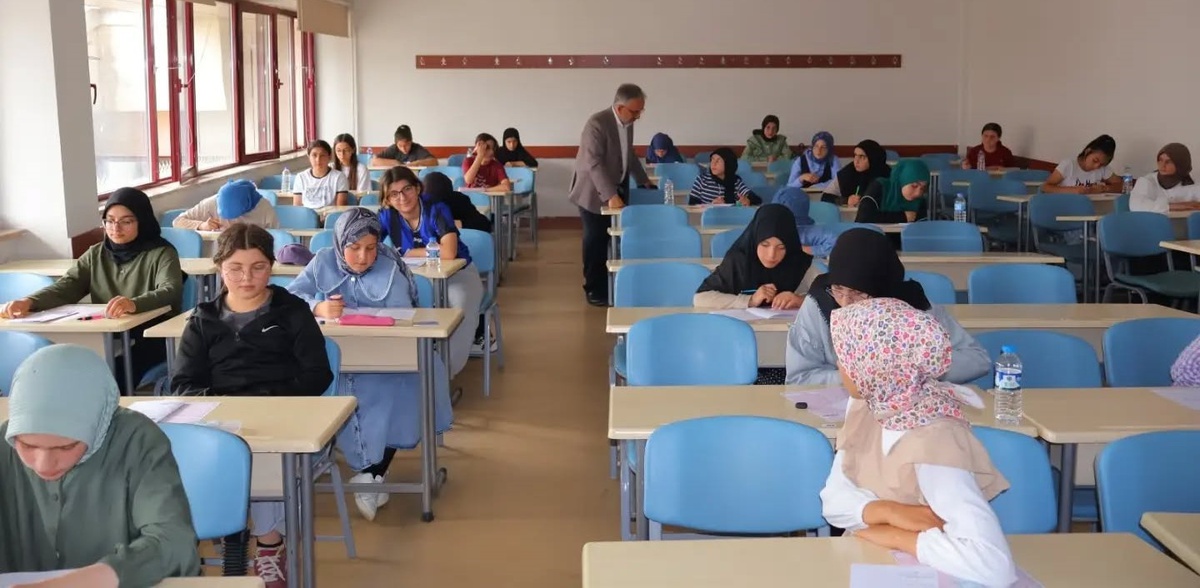 Bayburt\'ta Dini Bilgiler Yarışması Düzenlendi
