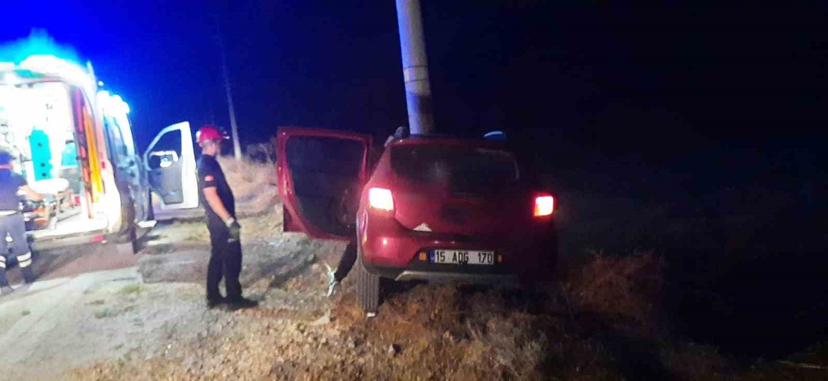 Bucak\'ta Trafik Kazası: Sürücü Yaralandı