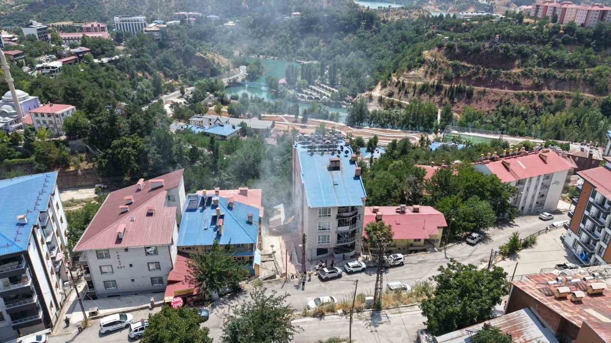Tunceli\'de Çocukların Oynadığı Ateş Yangın Çıkardı