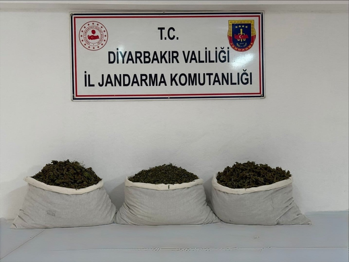 Diyarbakır\'da Uyuşturucu Operasyonu