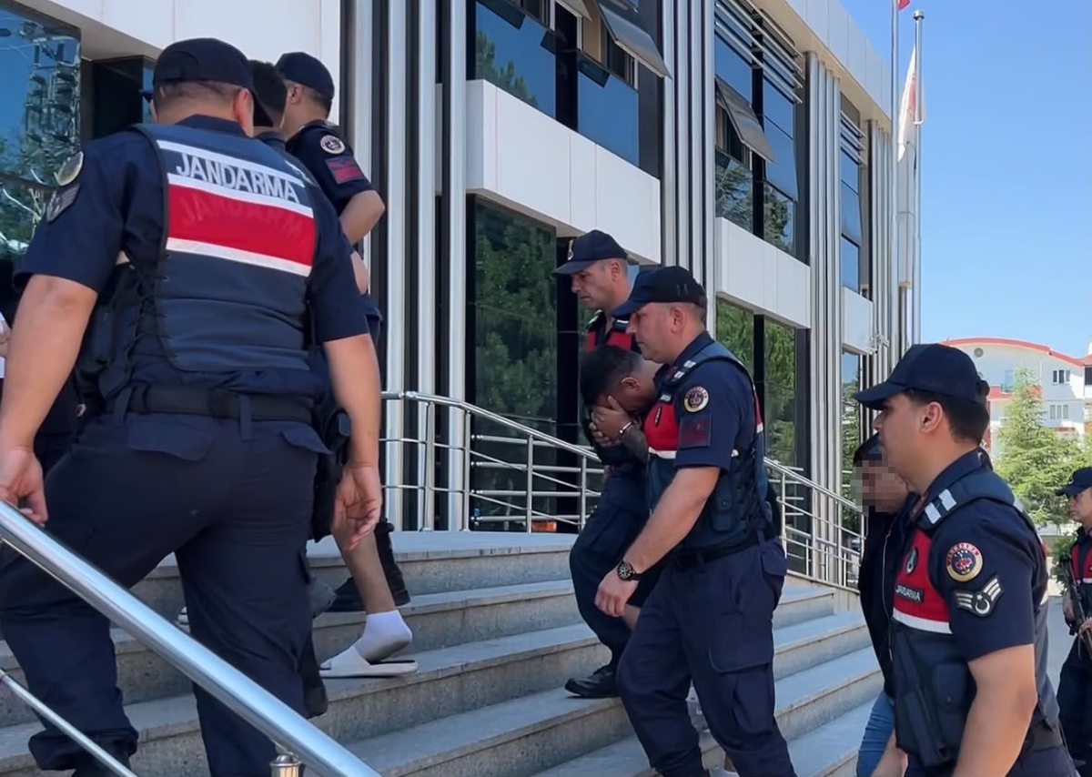 Bucak\'ta Dolandırıcılık: 1 Milyon Lira Altın Ele Ge geçti