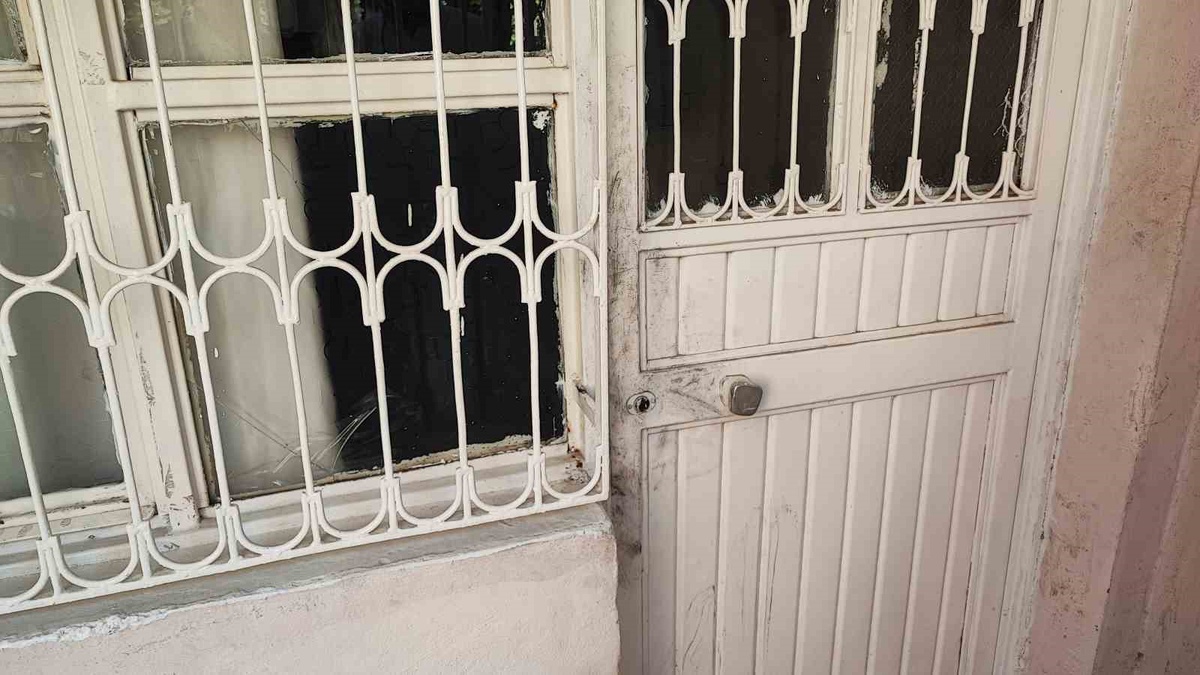Eski Eşine Bıçakla Saldırdı