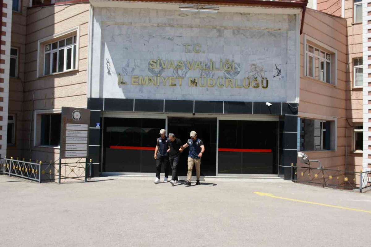FETÖ Üyesi M.K. Sivas\'ta Yakalandı