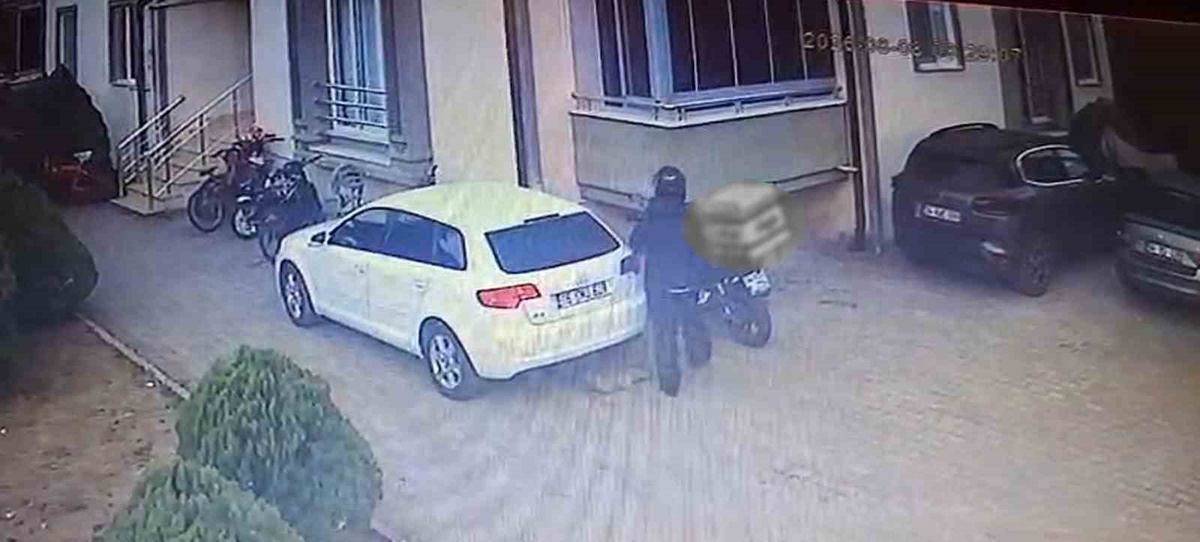 Serdivan\'da Motosiklet Hırsızlığı