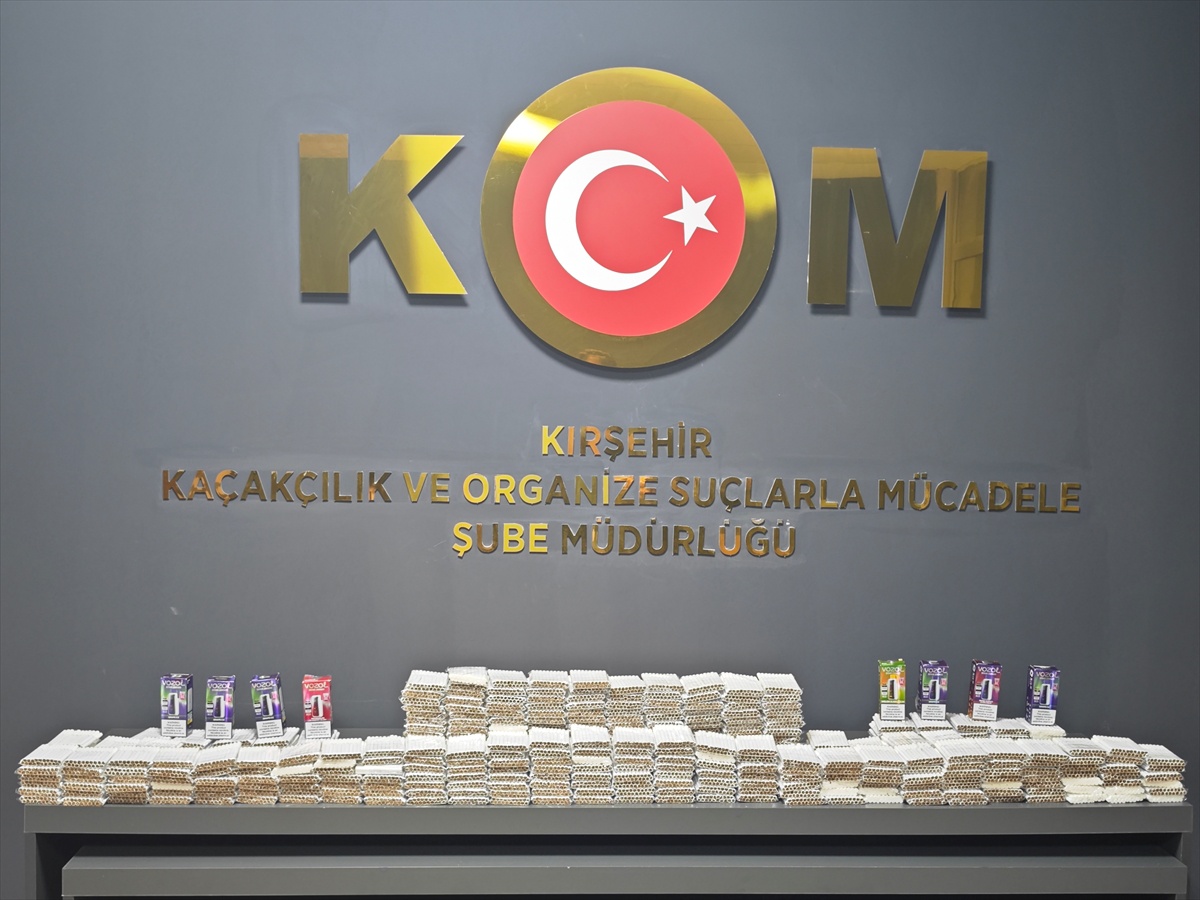 Kırşehir\'de Kaçak Nargile ve Makaron Operasyonu