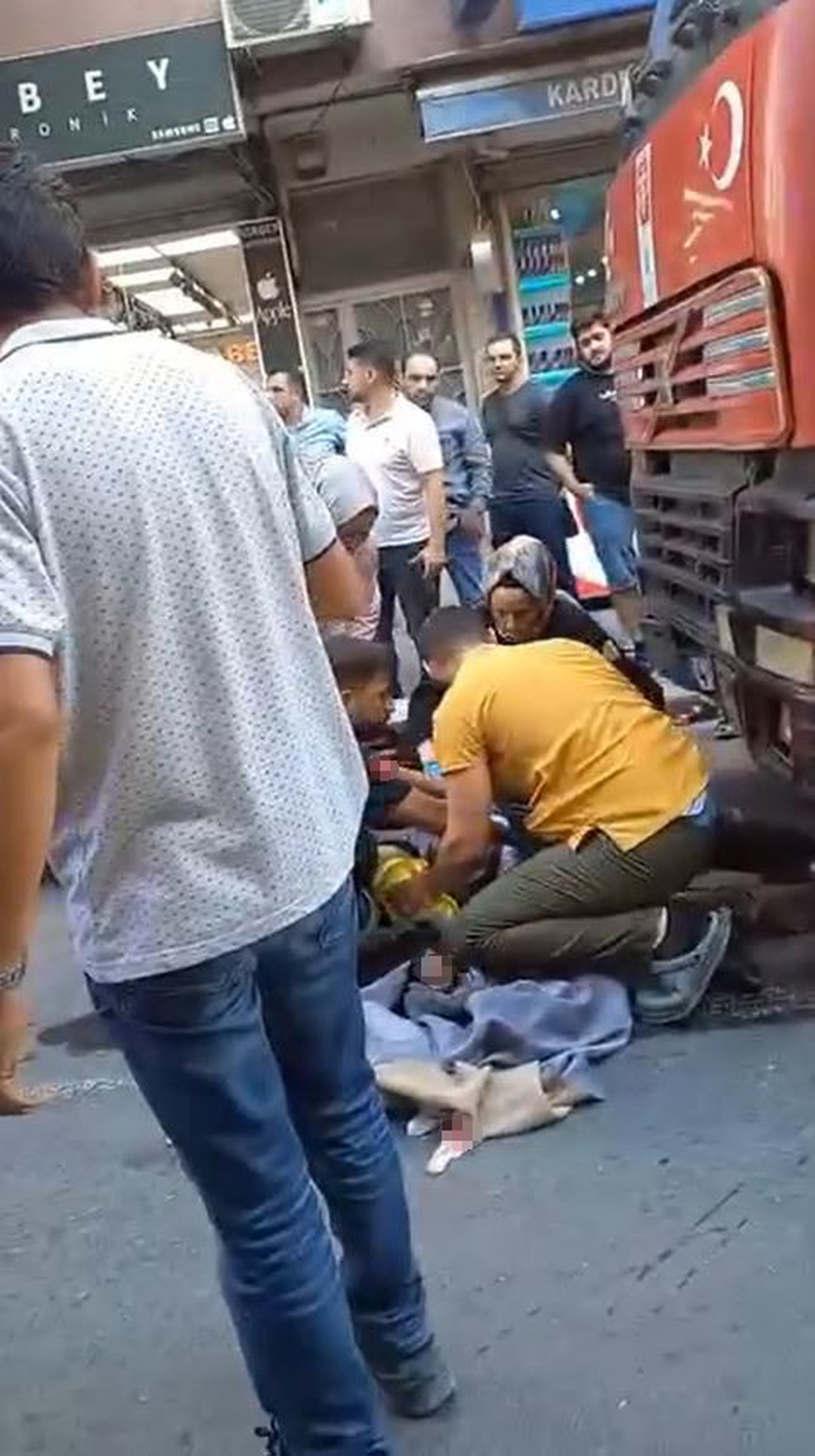 Kamyonun Çarptığı Yaya Ağır Yaralandı