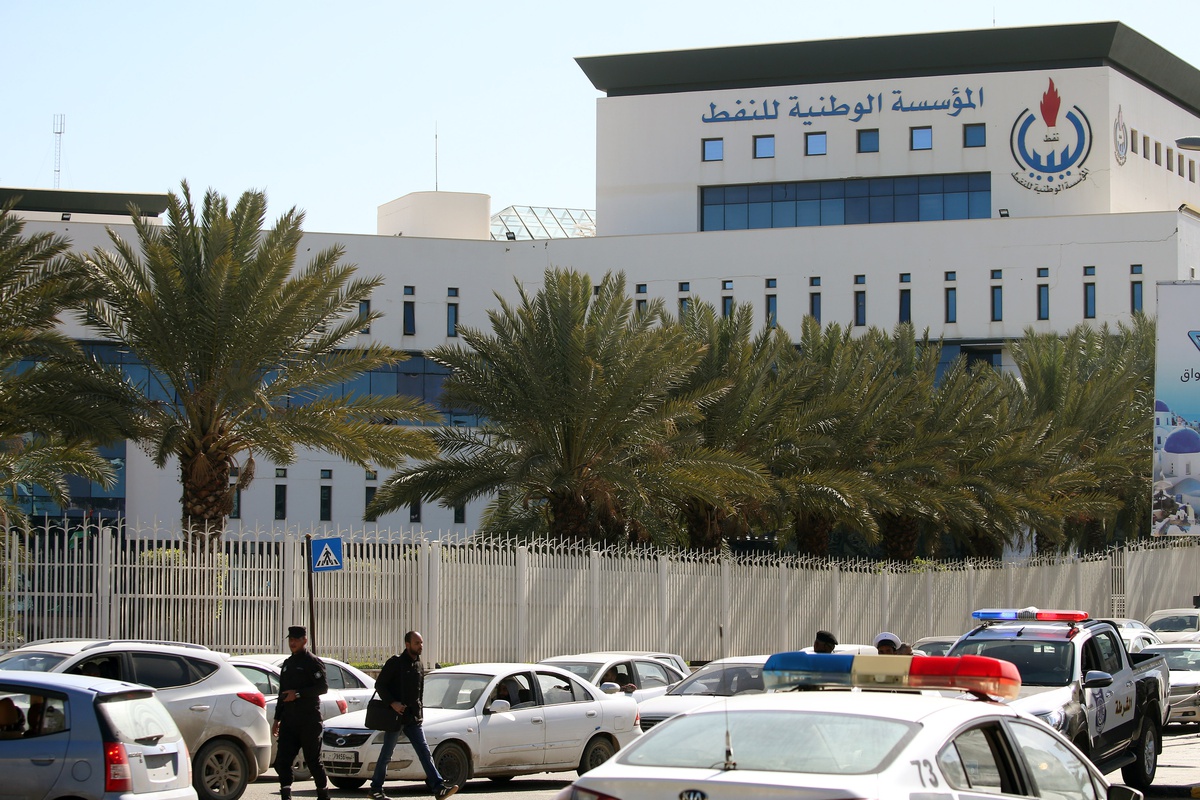 Libya\'da Petrol Rafinerisine Saldırı