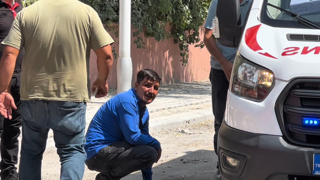 Malatya'da belediye işçisi, iş makinesinin altında kalarak hayatını kaybetti