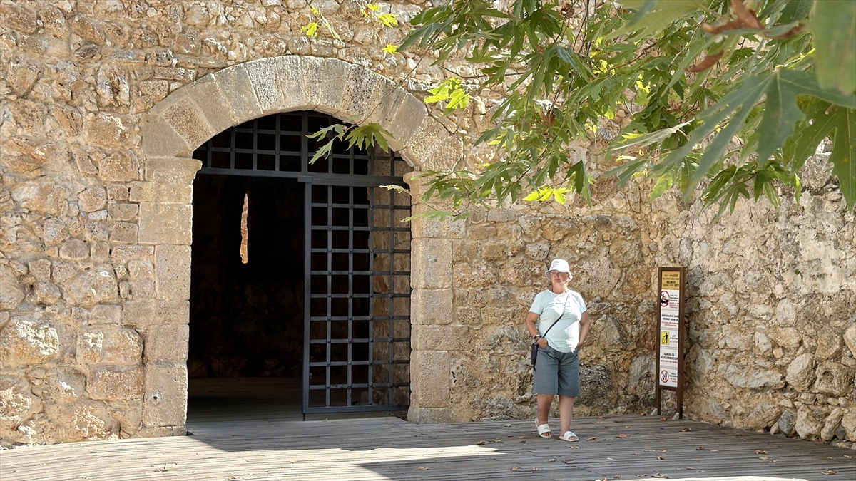 Alanya\'ya 1807 Turist Getiren Kruvaziyer Yanaştı