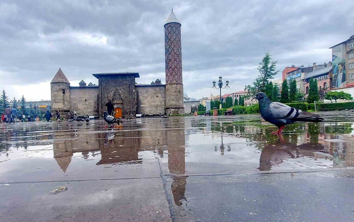 Erzurum ve Ardahan\'a Kuvvetli Yağış Uyarısı