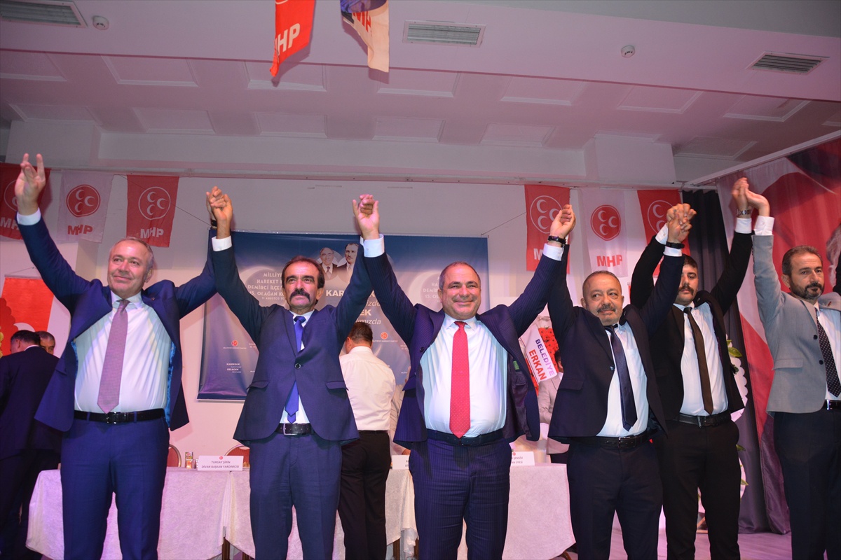 MHP Demirci\'de Veysel Çınar Güven Tazeledi