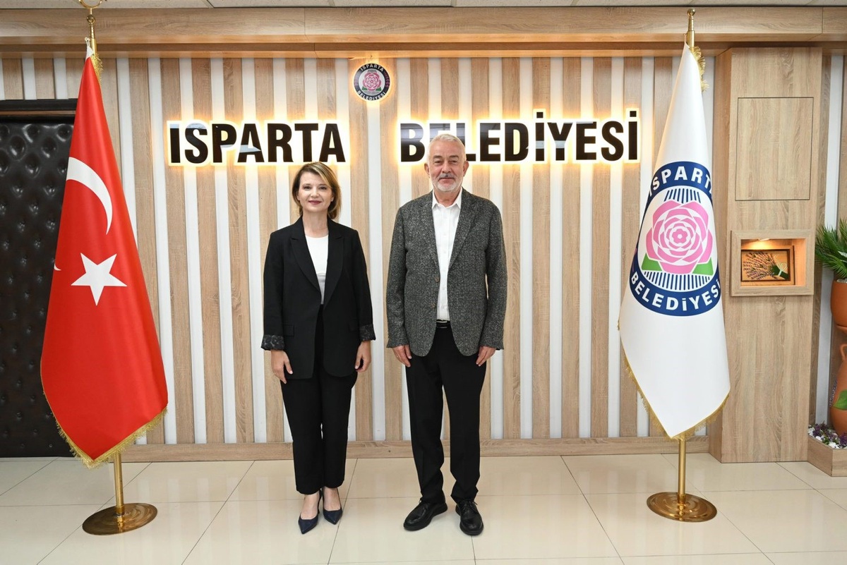 Gagavuz Milletvekili\'nden Isparta\'ya Anlamlı Ziyaret