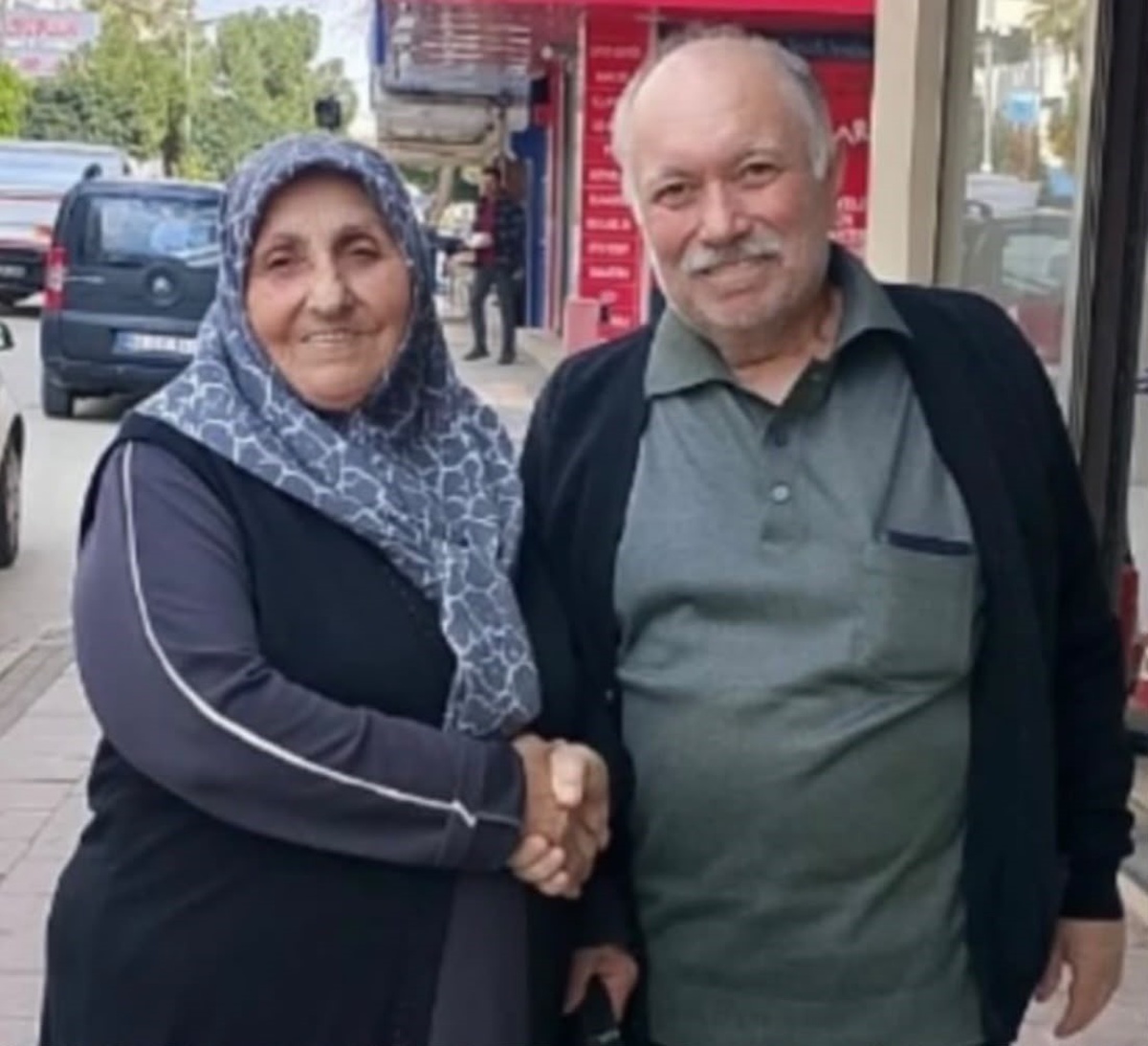 Traktör Devrildi: İki Kişi Hayatını Kaybetti