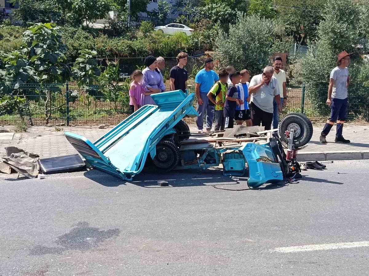 Samsun\'da Trafik Kazası: 4 Yaralı