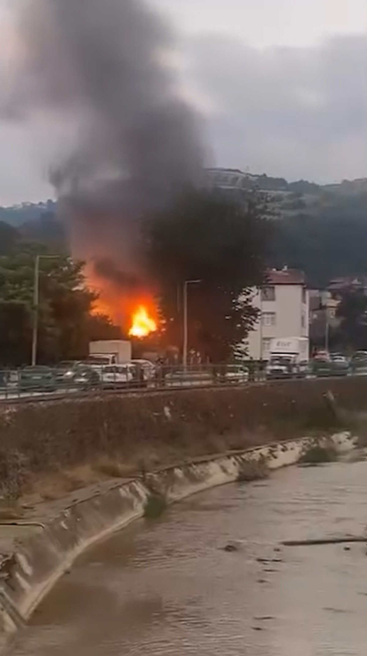 Tekkeköy\'de Depo Yangını
