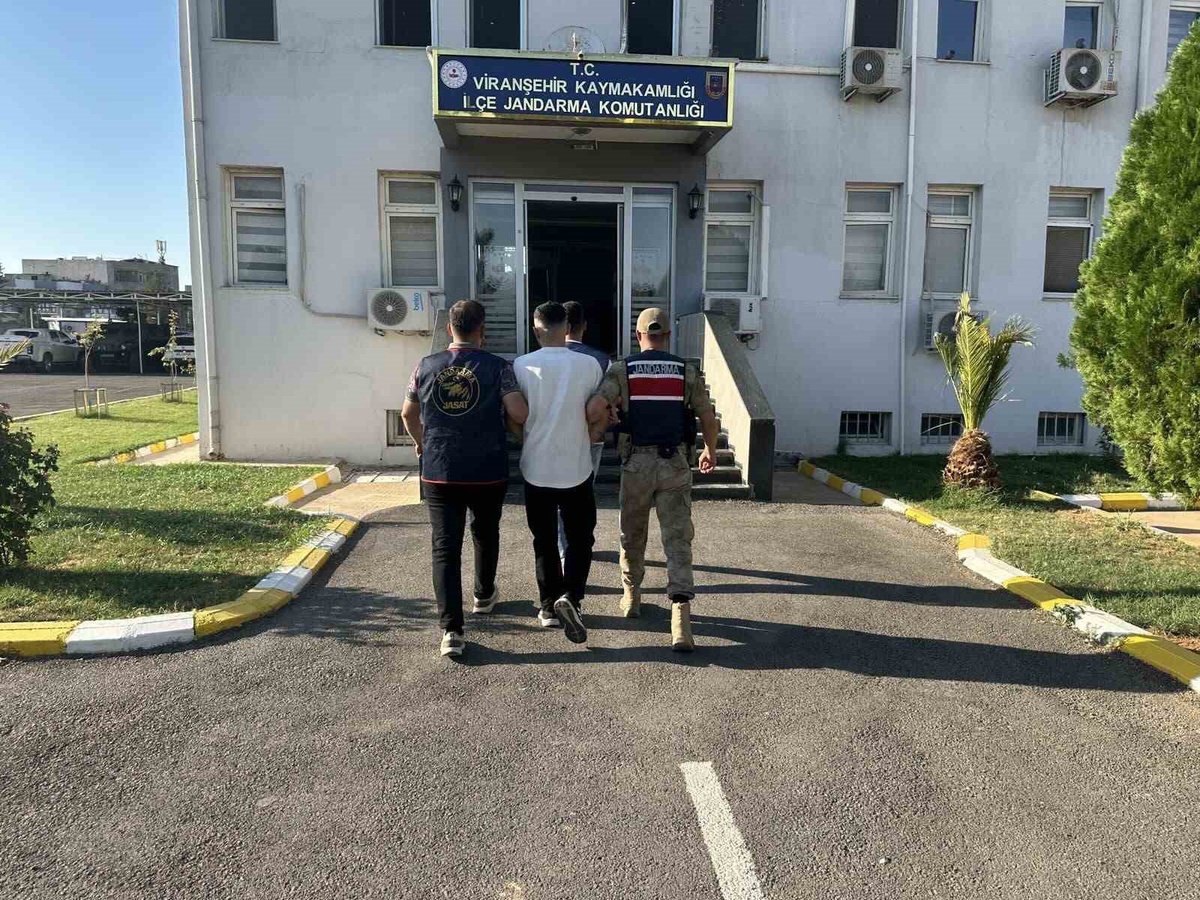 Uyuşturucu Suçlusu Viranşehir\'de Yakalandı