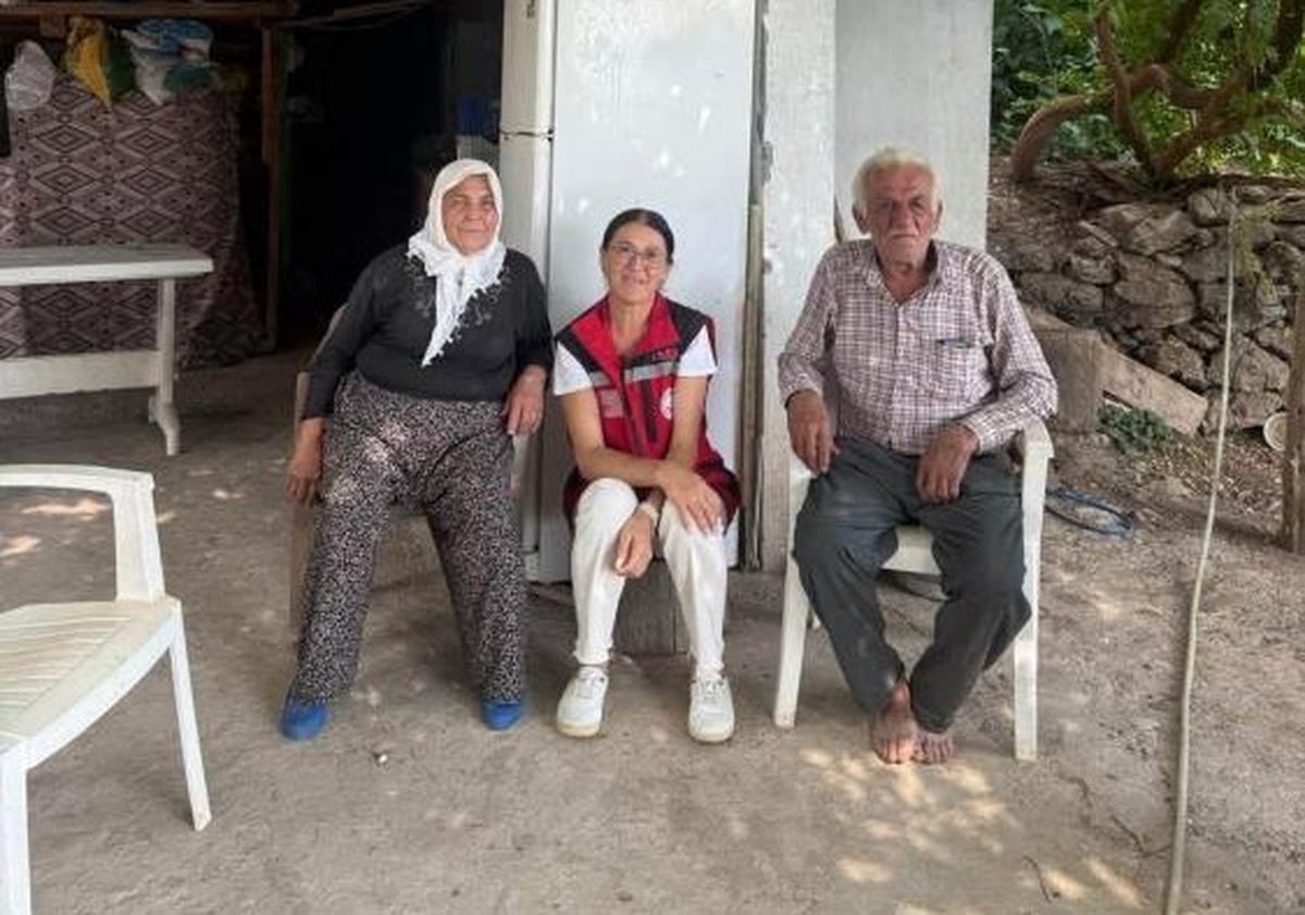 Seydikemer\'de şehit yakını ve gaziye moral ziyareti
