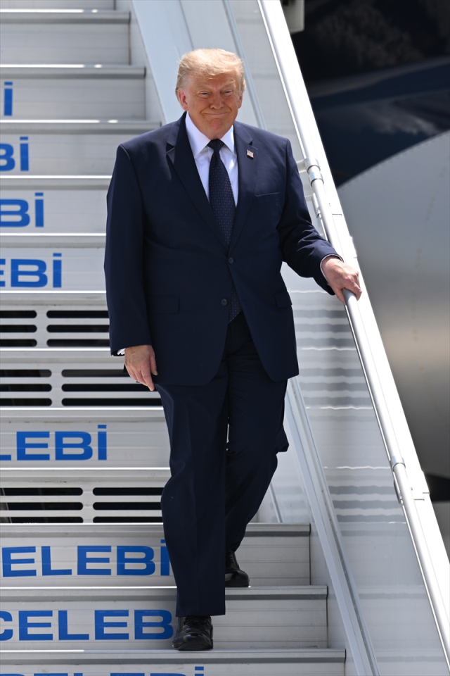 Trump’ın Türkiye’den ayrılışında gizli operasyon: Yemek konteyneriyle uçak değiştirmiş
