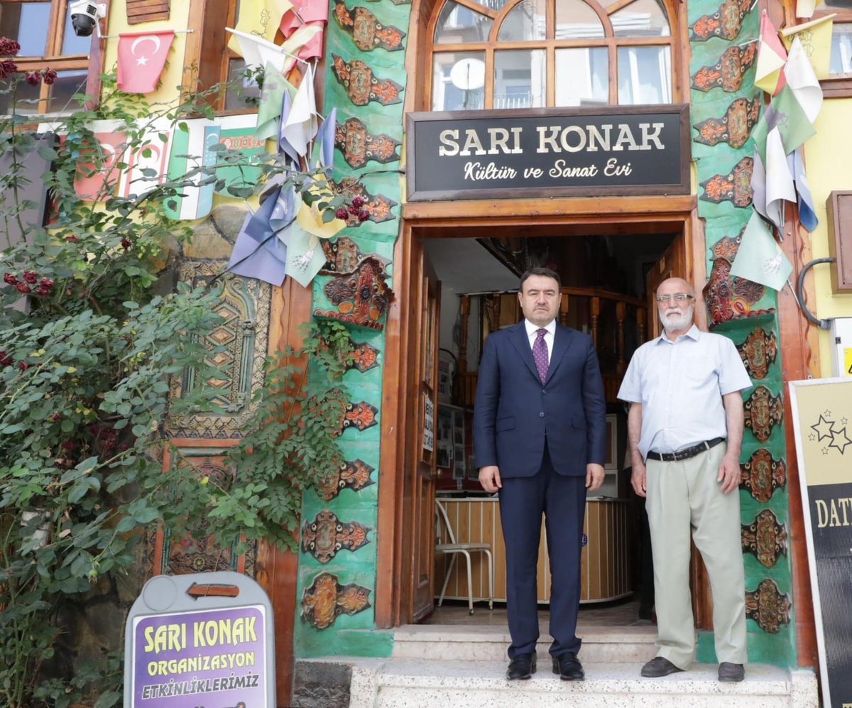 Vali Işın, Sarı Konak\'ta Kültür ve Sanat Eserlerini İnceledi