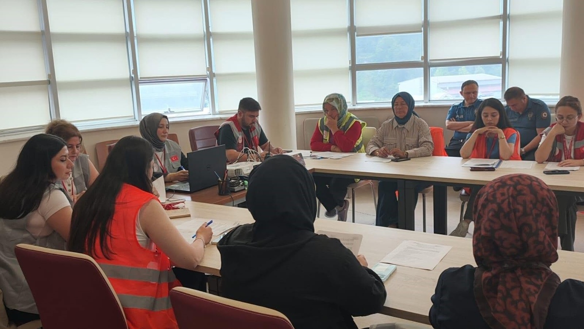 Yığılca Devlet Hastanesi\'nde Afet Tatbikatı