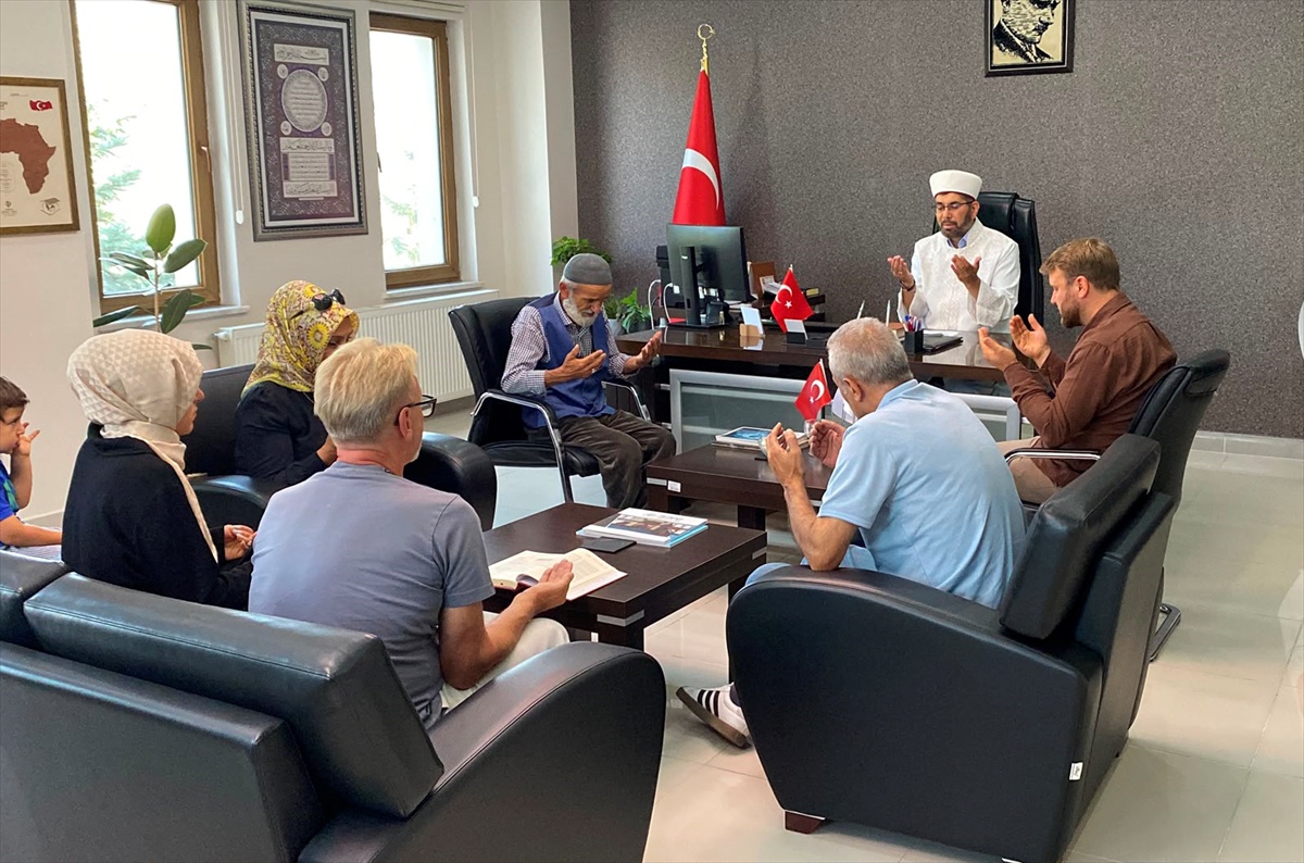 Alman Detlev, Kayserili Hilal ile Müslüman Oldu