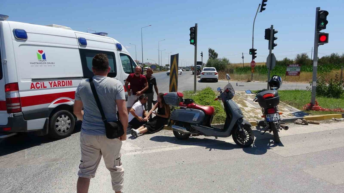 Manavgat\'ta Motosiklet Kazası: Sürücü Yaralandı