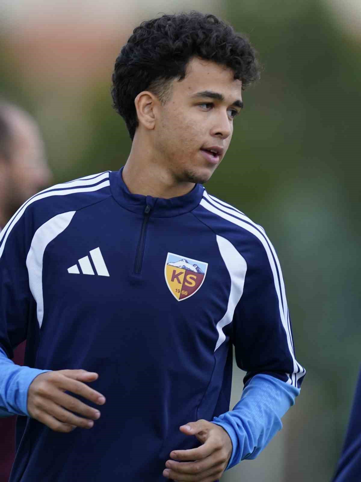 Aras Çelik U17 Milli Takımı\'na Davet Edildi