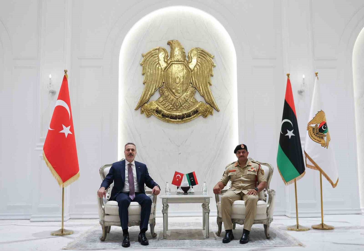 Fidan, Bingazi\'de Hafter ile Görüştü