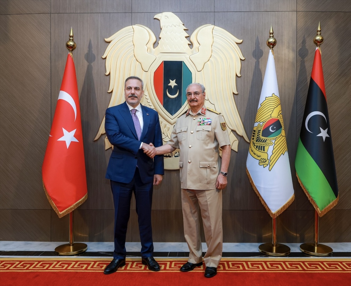 Bakan Fidan, Libya\'da Hafter ile Görüştü