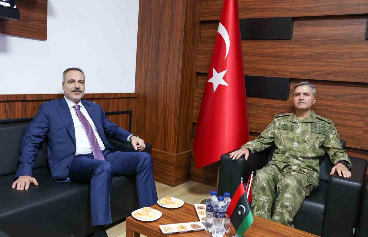 Hakan Fidan Libya\'da TSK Ziyareti