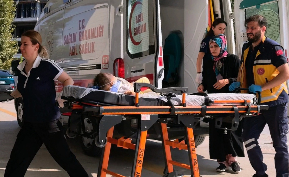 İnegöl\'de Bebek Balkonundan Düştü