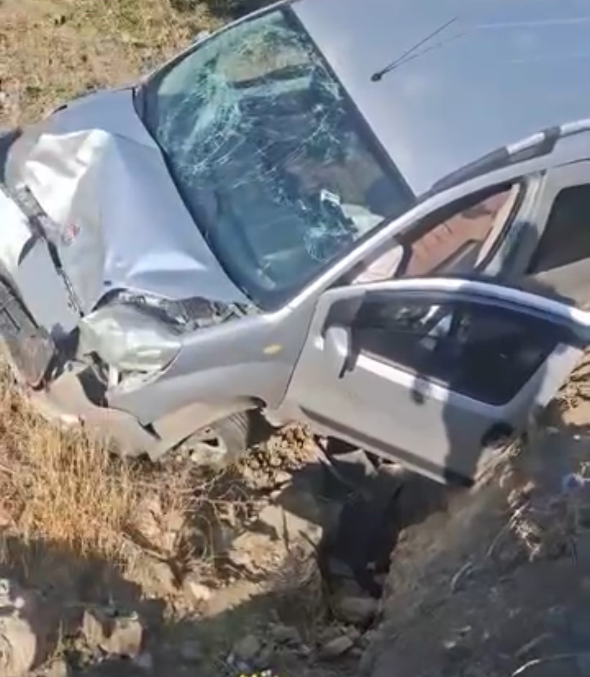 Baykan\'da Trafik Kazası: Sürücü Yaralandı