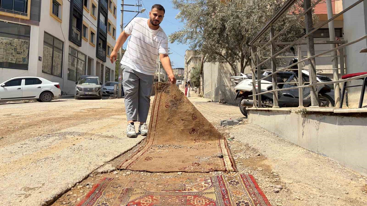 Bayraklı’da bozuk ve çamurlu yollar vatandaşı isyan ettirdi