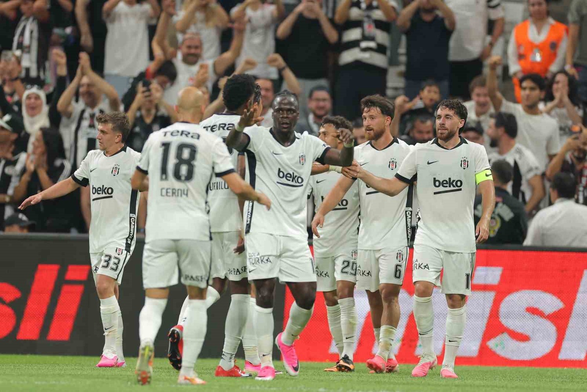 Beşiktaş Hradec Kralove'yi Ağırlıyor