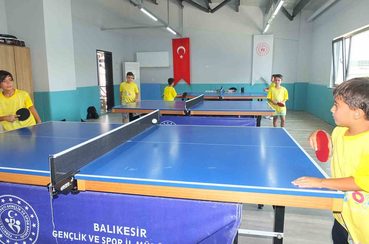 Burhaniye Yaz Spor Okulları Devam Ediyor