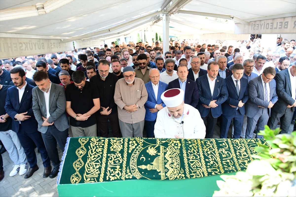 Bursa\'da trafik kazası: Sürücü hayatını kaybetti