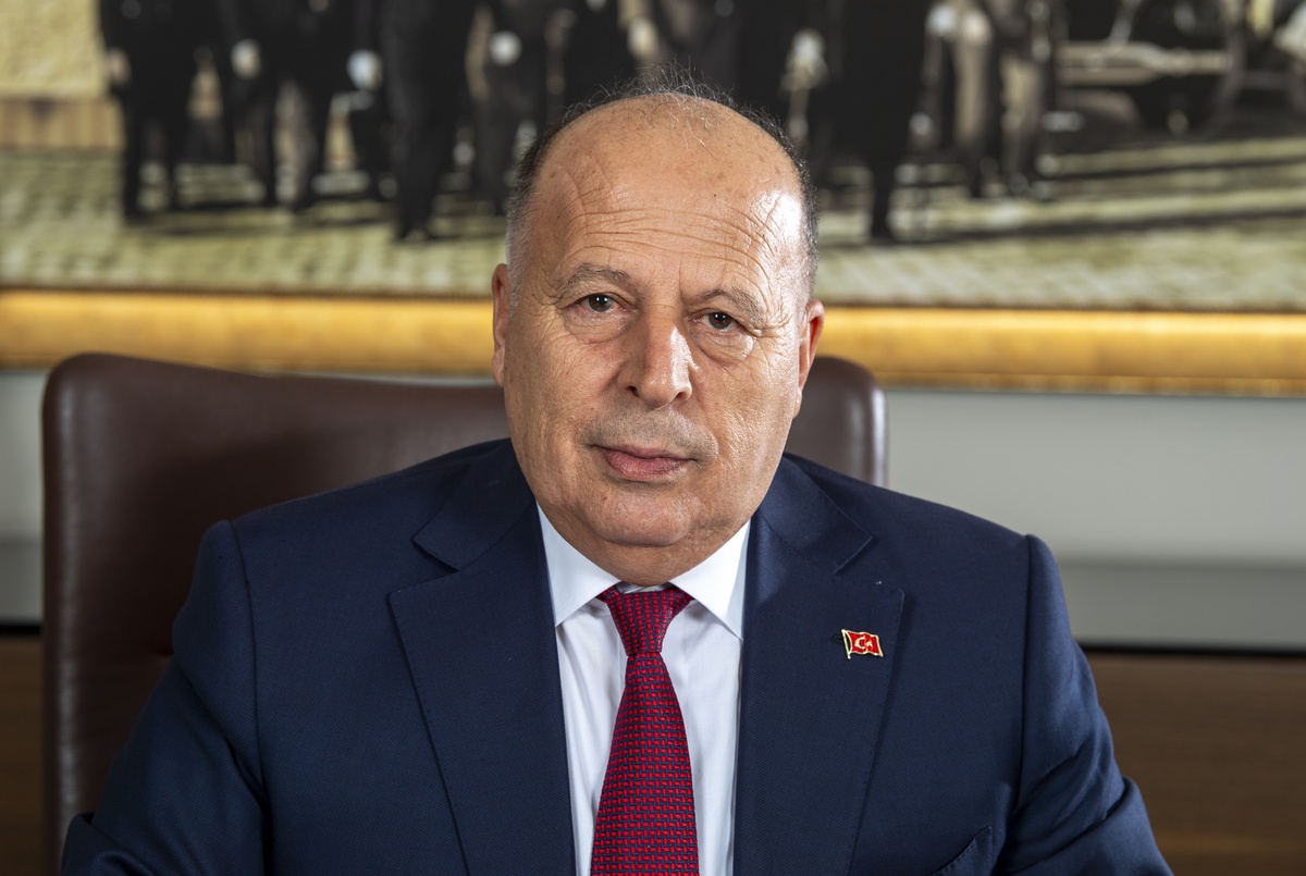 Görevinden uzaklaştırılan Yüreğir Belediye Başkanı Demirçalı: "Bir kez daha haksız şekilde Yüreğirli’nin iradesini gasbetmeye çalışıyorlar"