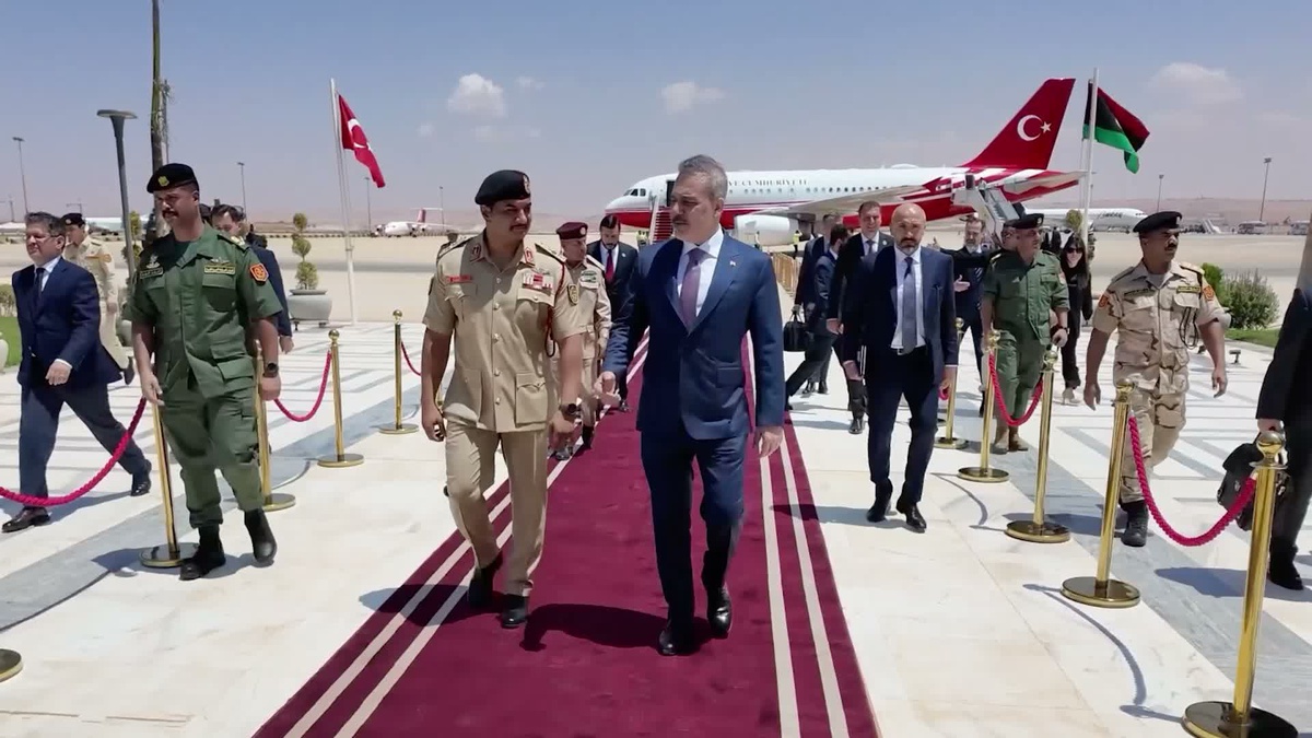 Hakan Fidan Libya\'da