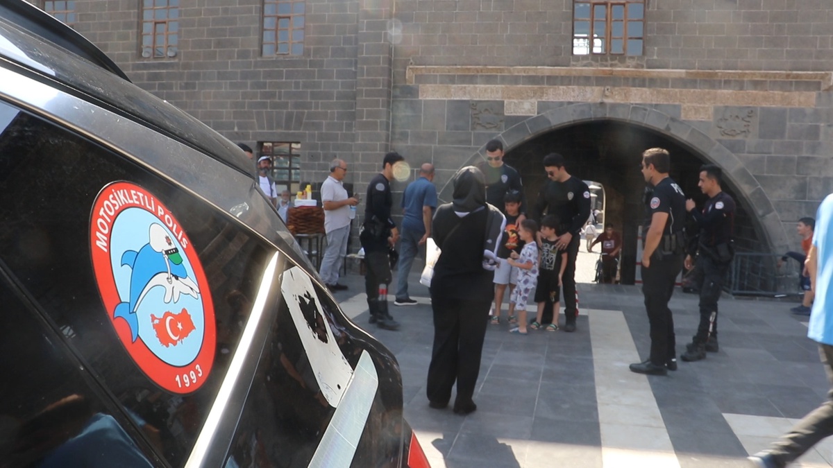 Diyarbakır\'da Motosikletli Yunus Timleri Başarılarıyla Dikkat Çekiyor