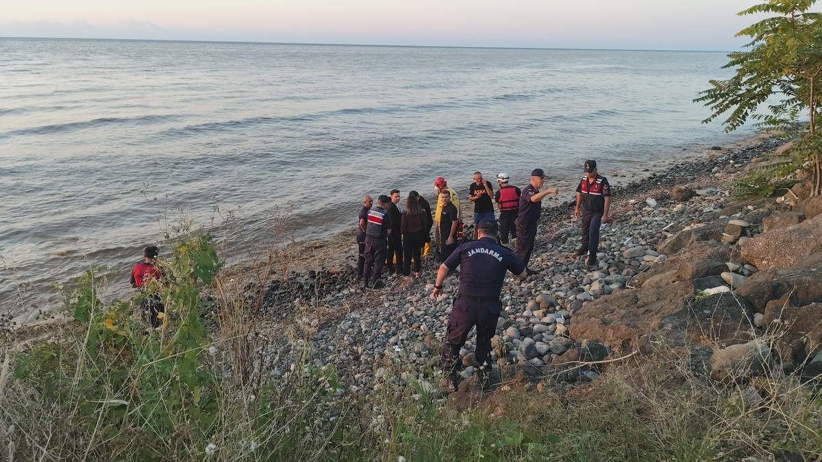 Görele\'de Sel Felaketi: İki Kız Kardeşten Biri Bulundu