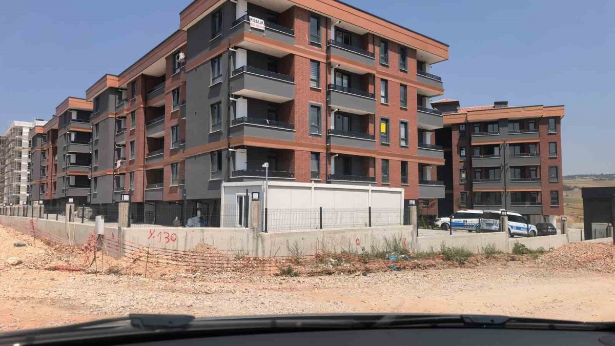 İnegöl\'de İnşaat Bekçisi Ölü Bulundu