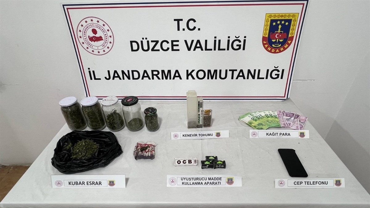 Düzce\'de Jandarma Başarılı Operasyonlar Düzenledi
