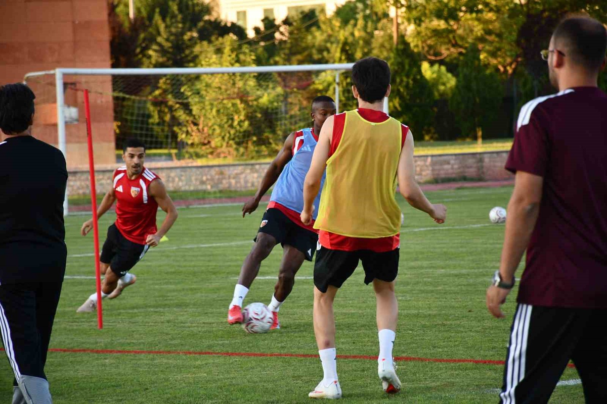 Kayserispor Sivasspor Maçına Hazırlanıyor