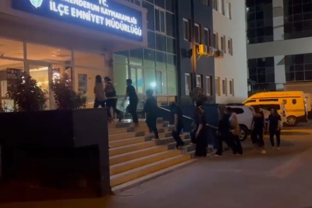 Masaj salonunda kaçak çalışan 9 yabancı uyruklu kadın yakalandı