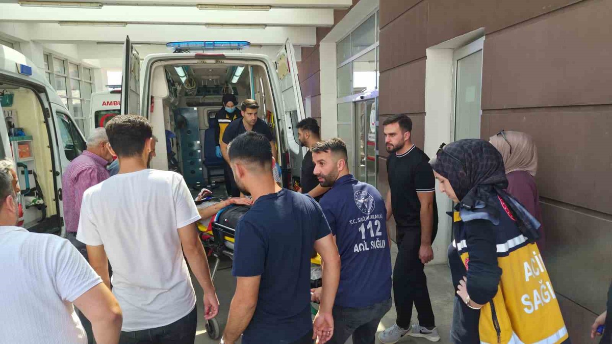 Adıyaman\'da Motosiklet Kazası: 1 Ağır Yaralı